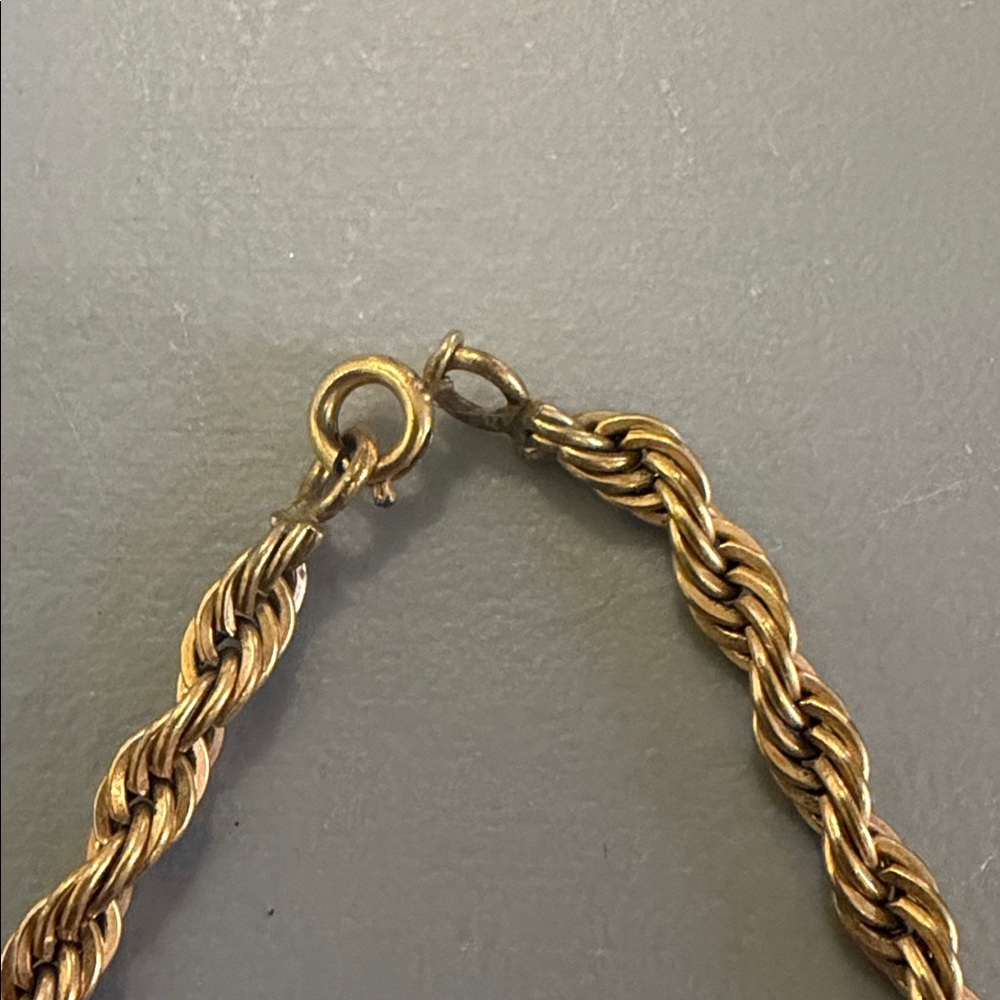 Elegant Gold Tone Rope Chain Necklace - Picture 2 of 3